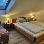 Haus Miriam Pensión 4*