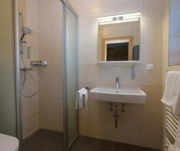 Haus Miriam Πανσιόν 4*