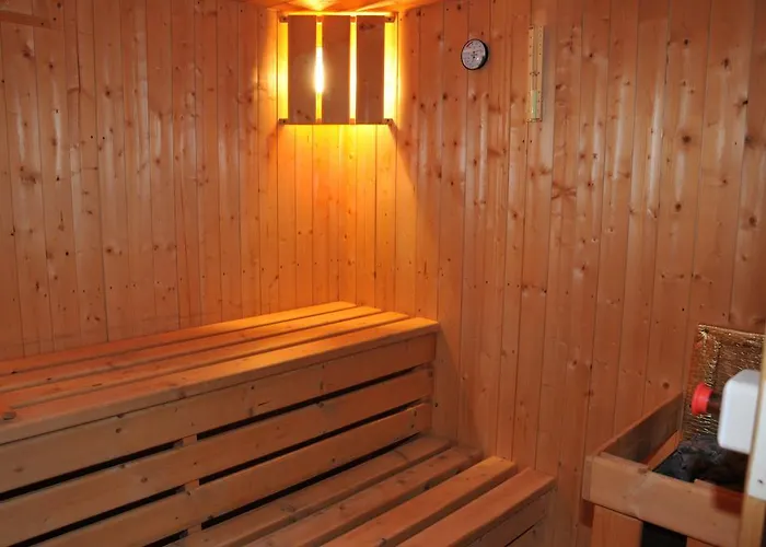 Haus Miriam Πανσιόν 4*